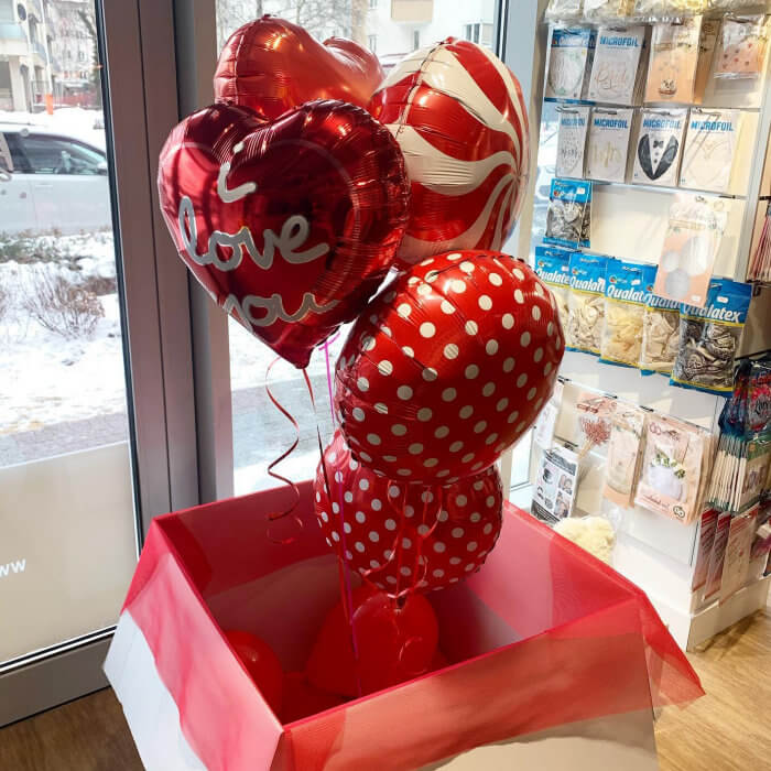 Przesyłka z balonem / wysyłka pudeł prezentowych z balonami Gdańsk